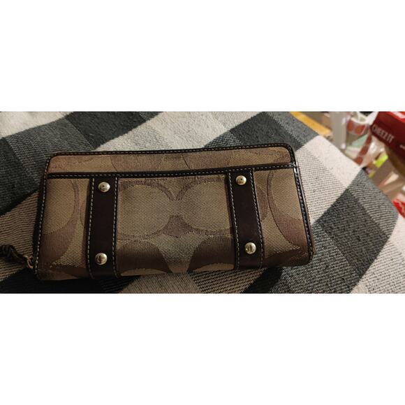 Coach Zoe Brown Gold Leather Jacquard Double Buckle Zip Around Accordion Wallet - Picture 2 of 8